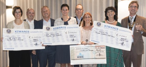Kiwanis Hasselt de Langeman schenkt meer dan 20000 euro aan sociale doelen!